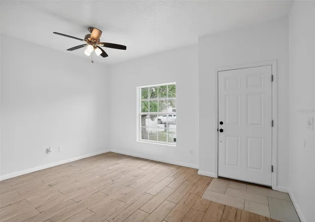 2nd image of 1923 Yellowfin Dr, Port Orange, FL 32128 | MLS# TB8512782