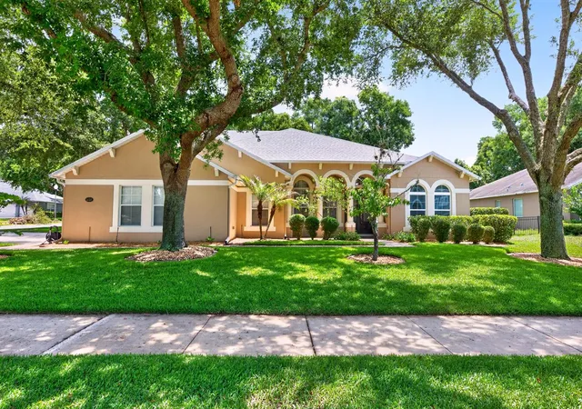 3rd image of 2425 Parkside Meadow Dr, Apopka, FL 32712 | MLS# O6411317