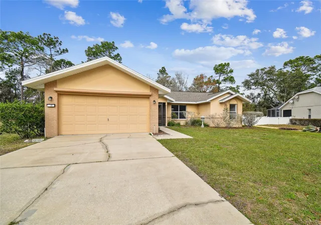 4th image of 11 Carnation Ct E, Homosassa, FL 34446 | MLS# O6411323