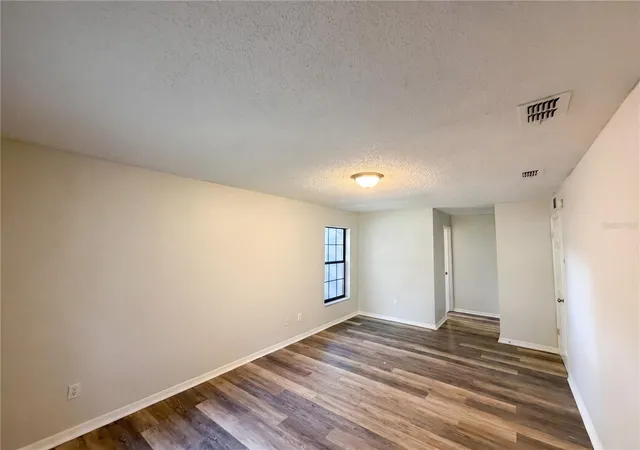 Photo 3 of Sale Pending at 10510 SW 74th Court, Ocala, FL 34476 | MLS# O6411327 | Listing updated on 2026-09-17