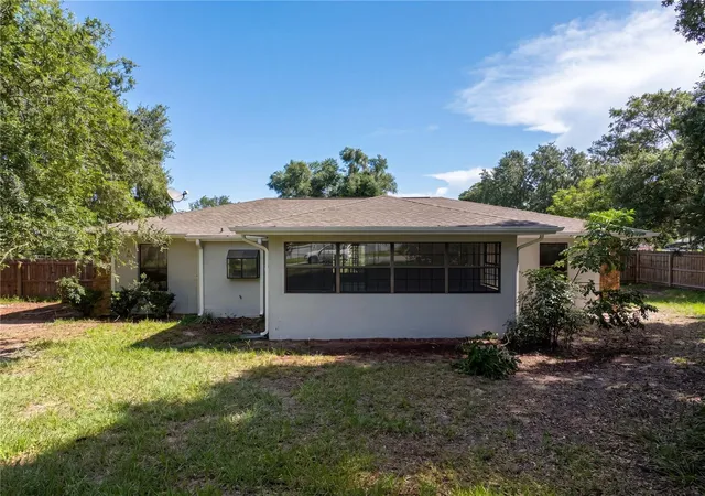Photo 4 of Sale Pending at 10510 SW 74th Court, Ocala, FL 34476 | MLS# O6411327 | Listing updated on 2026-09-17