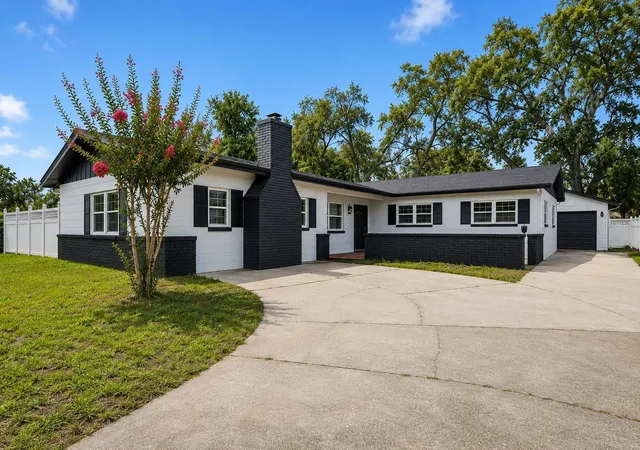 1st image of 1946 Strathaven Rd, Winter Park, FL 32792 | MLS# O6411329