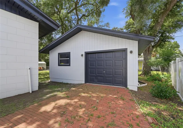 2nd image of 1946 Strathaven Rd, Winter Park, FL 32792 | MLS# O6411329