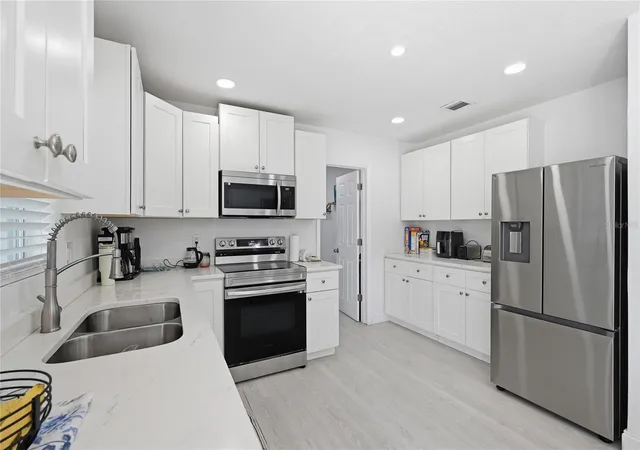 5th image of 1946 Strathaven Rd, Winter Park, FL 32792 | MLS# O6411329