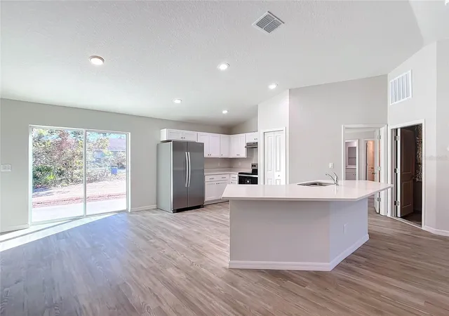 3rd image of 12063 Se 89Th Ave, Belleview, FL 34420 | MLS# OM725490