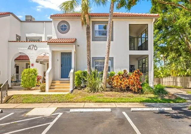 Homes for sale in St Petersburg, FL | 476 Santa Cruz Pl Ne #C, St Petersburg, FL 33703 | MLS# TB8512797
