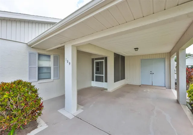 5th image of 109 Glendower Cir, SUN CITY CENTER, FL 33573