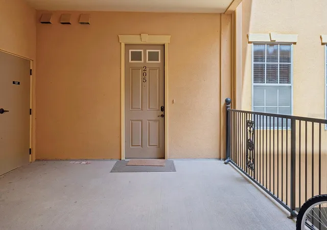5th image of 325 Nw 14Th St #205, Gainesville, FL 32603 | MLS# GC540692