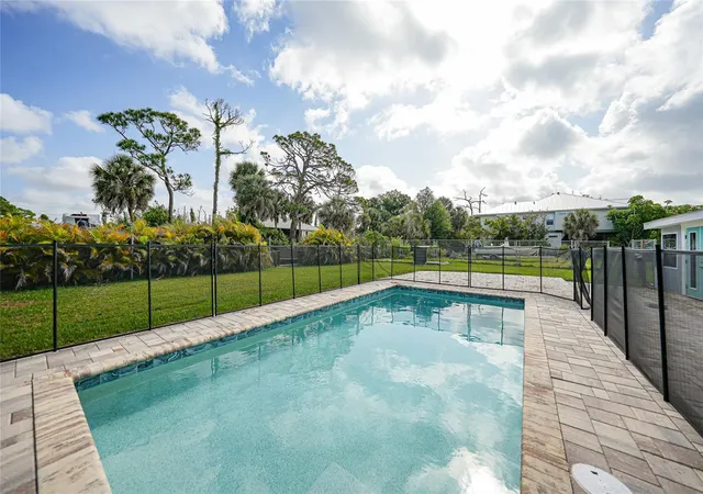 3rd image of 8164 Archie St, Englewood, FL 34224 | MLS# C7526648