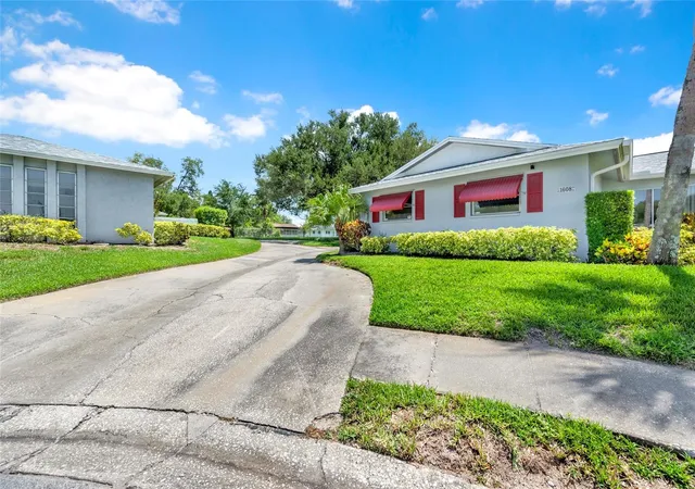 2nd image of 1608 Whitebridge Dr #B, Palm Harbor, FL 34684 | MLS# TB8512823