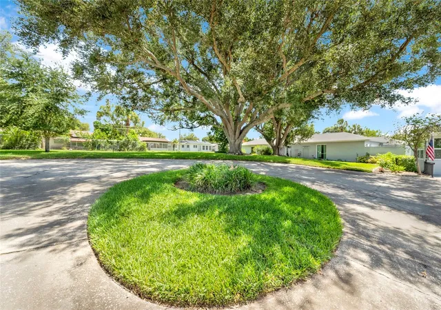 4th image of 1608 Whitebridge Dr #B, Palm Harbor, FL 34684 | MLS# TB8512823