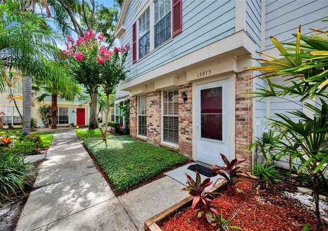Townhouse for sale at 13915 Fletchers Ml Dr, TAMPA, FL 33613 | MLS# TB8512863