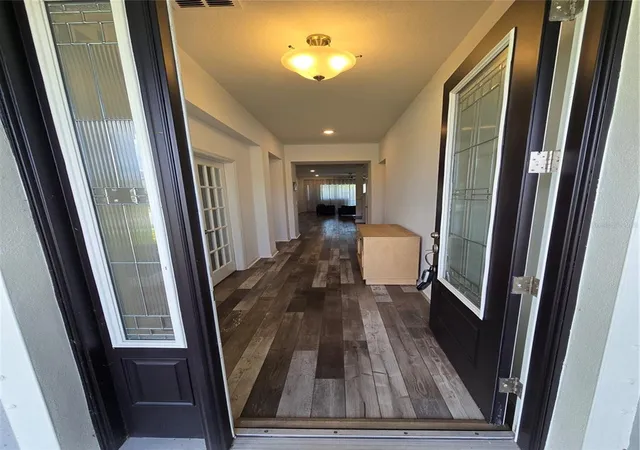 3rd image of 863 W Bayshore Dr, Tarpon Springs, FL 34689 | MLS# W7886154