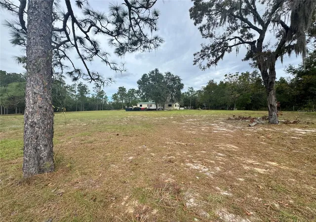 Photo 4 of Manufactured home for sale at 4551 NE 132nd Court, Williston, FL 32696 | MLS# OM725506 | Listing updated on 2026-09-15
