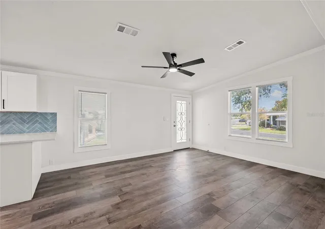 Photo 4 of Manufactured home for sale at 34010 Estates Ln, Wesley Chapel, FL 33543 | MLS# TB8512900 | Listing updated on 2026-10-02
