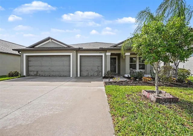 Photo 2 of Single family home for sale at 10829 Crushed Grape Dr, Riverview, FL 33578 | MLS# TB8512902 | Listing updated on 2026-09-05