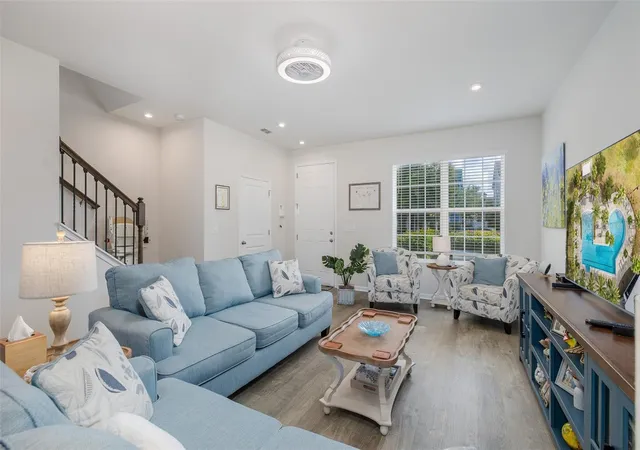 Photo 3 of Townhouse for sale at 14496 Promenade Pkwy, Odessa, FL 33556 | MLS# W7886161 | Listing updated on 2026-09-19