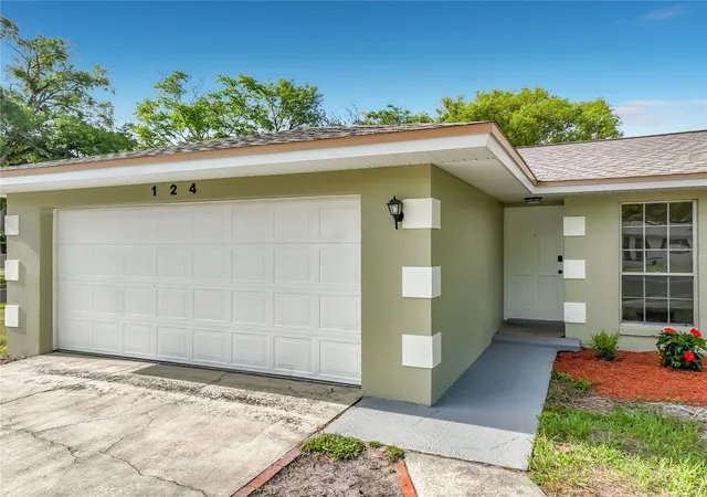 3rd image of 124 Hollyhock Dr, Altamonte Springs, FL 32701 | MLS# O6411430