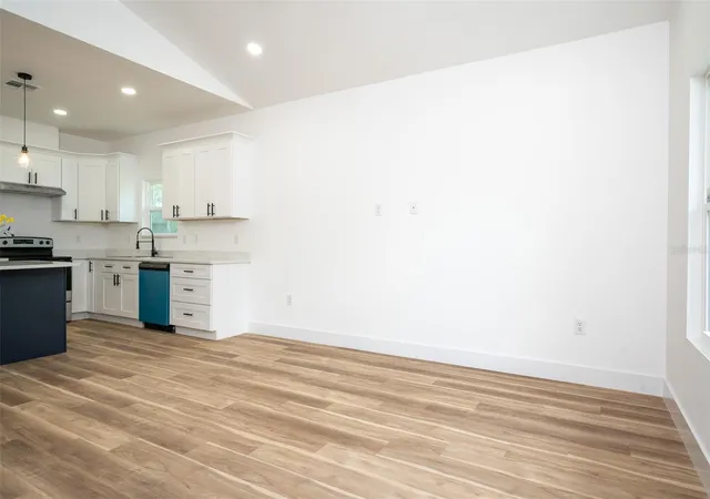 4th image of 1510 Ne 156Th Ter, Williston, FL 32696 | MLS# GC540695