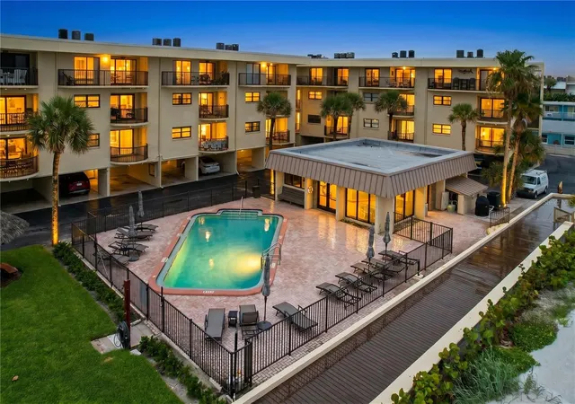4th image of 3500 Gulf Blvd #203, Belleair Beach, FL 33786 | MLS# TB8512923