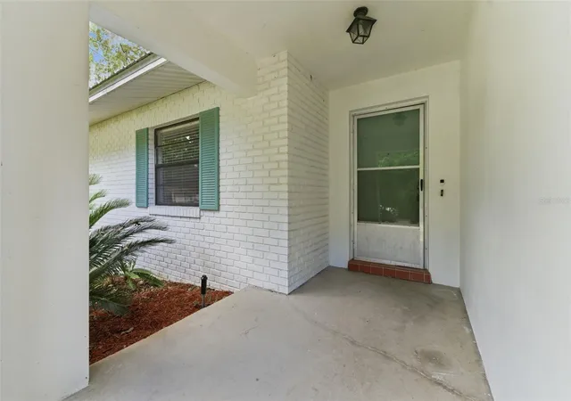 3rd image of 8127 Sw 12Th Pl, Gainesville, FL 32607 | MLS# GC540696