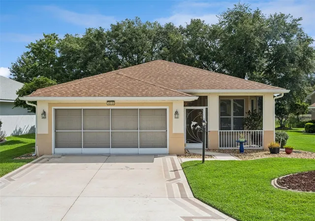 Photo 3 of Single family home for sale at 4519 Inverness Dr, Leesburg, FL 34748 | MLS# G5112943 | Listing updated on 2026-09-14