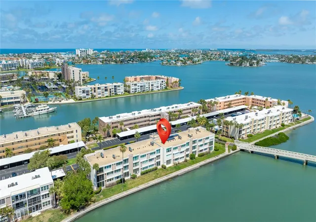 Homes for sale in South Pasadena, FL | 7425 Bay Island Dr S #104, South Pasadena, FL 33707 | MLS# TB8512936