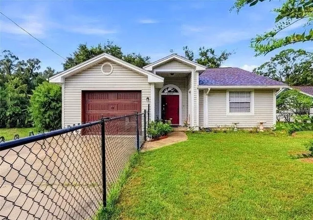 Photo 1 of Single family home for sale at 1405 E Frances Ave, Plant City, FL 33563 | MLS# A4695051 | Listing updated on 2026-09-30