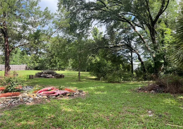 Photo 3 of Sale Pending at 9510 Sw 94th Terrace, Gainesville, FL 32608 | MLS# GC540700 | Listing updated on 2026-09-09