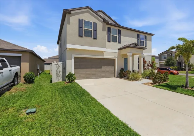 Photo 4 of Single family home for sale at 5052 White Chicory Dr, Apollo Beach, FL 33572 | MLS# TB8512972 | Listing updated on 2026-06-27