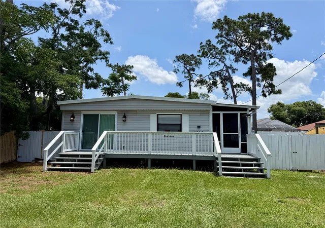 Photo 1 of Manufactured home for sale at 4820 Capron St, New Port Richey, FL 34653 | MLS# TB8512973 | Listing updated on 2026-08-31
