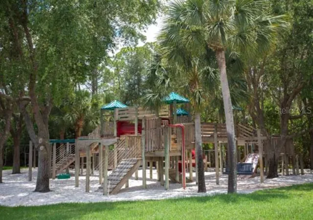 11th image of 770 N River Rd #7, Venice, FL 34293 | MLS# O6411477
