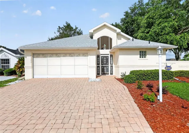 Photo 2 of Single family home for sale at 17808 Se 115th Court, Summerfield, FL 34491 | MLS# OM725519 | Listing updated on 2026-09-26