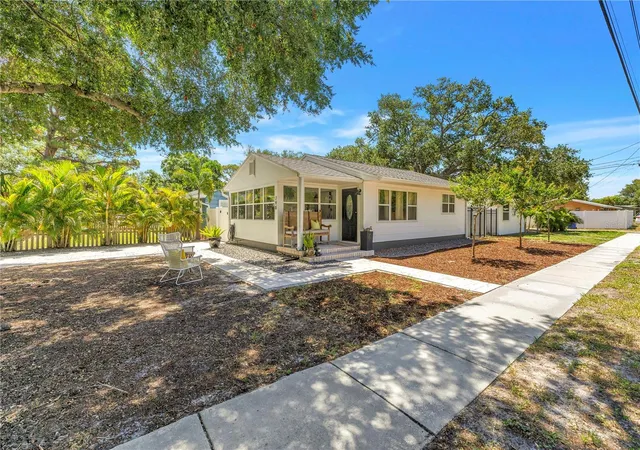 5th image of 798 45Th Ave N, St Petersburg, FL 33703 | MLS# TB8513013