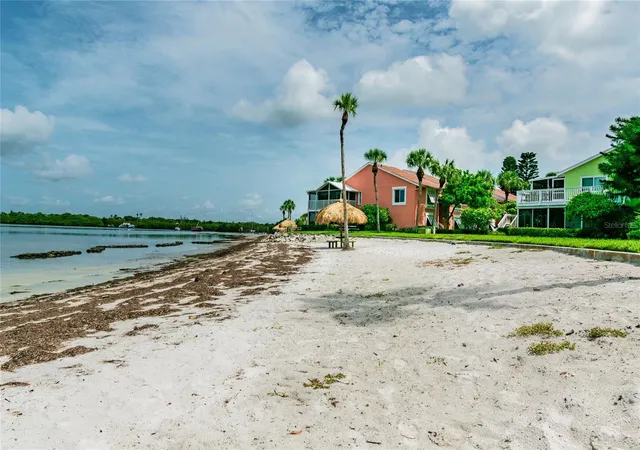 Listing Photo 2 - Condo for sale in building located at 3595 41St Ln S, ST PETERSBURG, FL 33711 - Unit #D