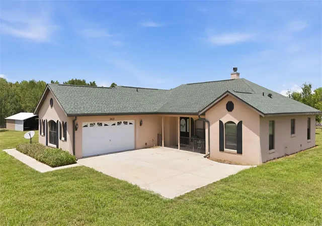 Photo 3 of Single family home for sale at 14433 Lake Yale Rd, Umatilla, FL 32784 | MLS# G5112955 | Listing updated on 2026-09-22