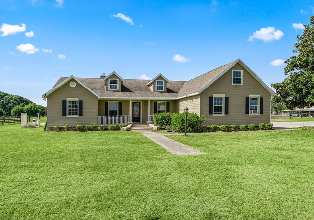 1st image of 2223 Cr 543, Sumterville, FL 33585 | MLS# TB8513033