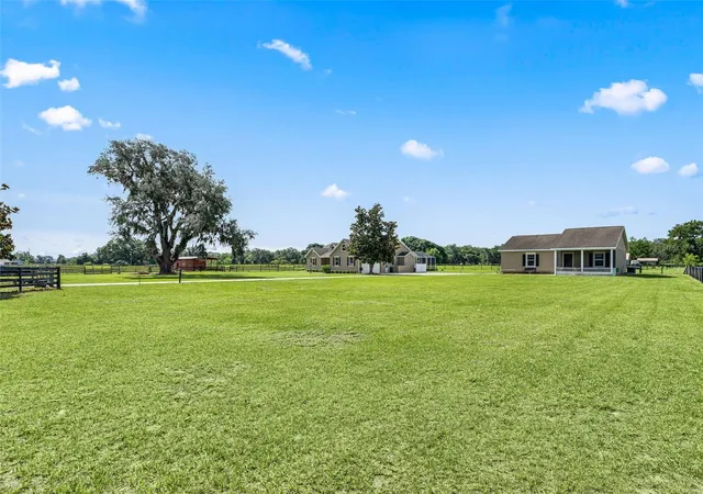5th image of 2223 Cr 543, Sumterville, FL 33585 | MLS# TB8513033