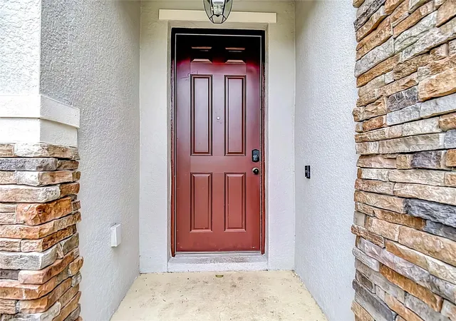 Photo 3 of Single family home for sale at 9127 Freedom Hl Dr, Seffner, FL 33584 | MLS# O6411544 | Listing updated on 2026-09-20