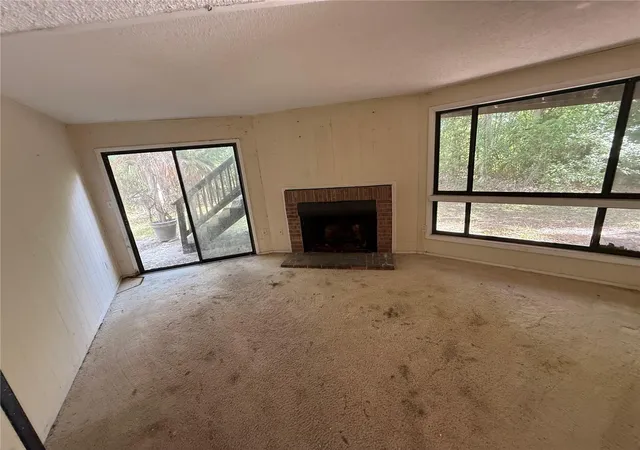 Photo 2 of Single family home for sale at 6904 Pinetree Ln E, Lakeland, FL 33811 | MLS# TB8513092 | Listing updated on 2026-10-05