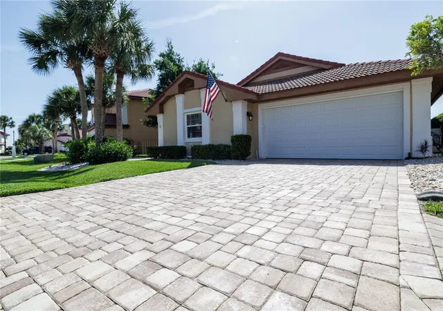 3rd image of 6 San Miguel Ct, Palm Coast, FL 32137 | MLS# FC318865
