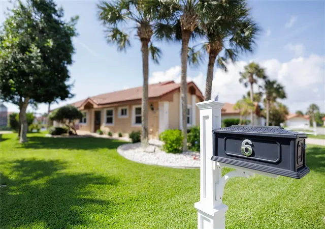 5th image of 6 San Miguel Ct, Palm Coast, FL 32137 | MLS# FC318865
