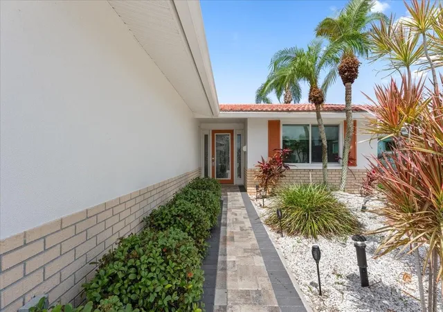 Photo 3 of Single family home for sale at 4951 Pompano Dr, New Port Richey, FL 34652 | MLS# TB8513094 | Listing updated on 2026-10-03