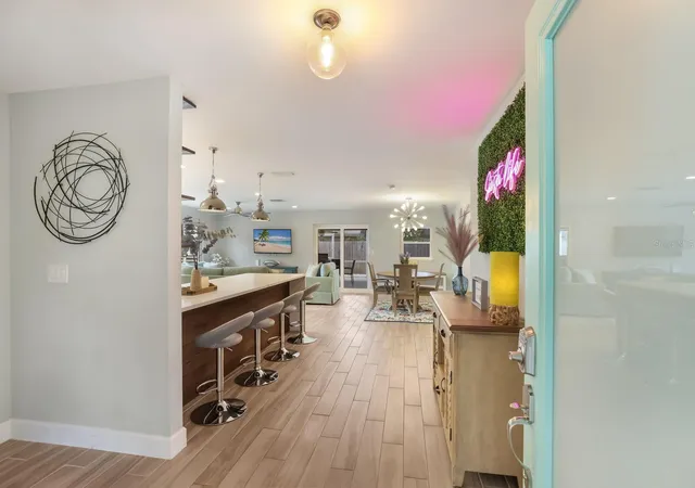 Photo 3 of Single family home for sale at 5720 Isanda Pl, Sarasota, FL 34231 | MLS# A4695097 | Listing updated on 2026-07-25
