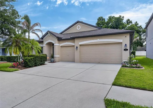 3rd image of 204 Dakota Hill Dr, Seffner, FL 33584 | MLS# TB8513097