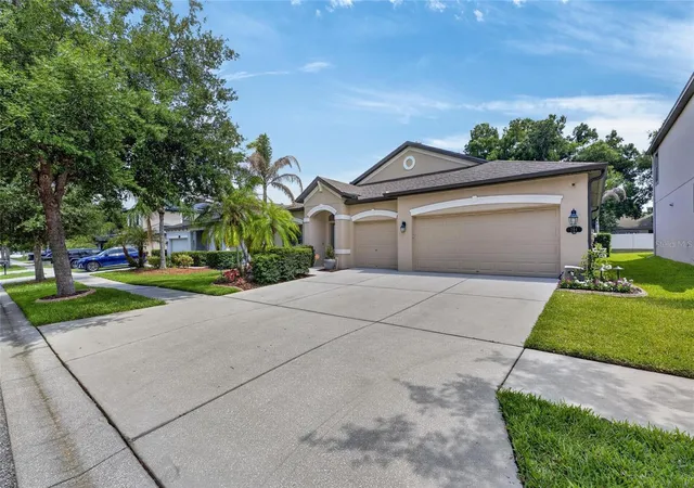 4th image of 204 Dakota Hill Dr, Seffner, FL 33584 | MLS# TB8513097