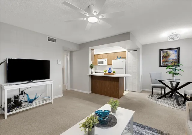 5th image of 105 47Th Ave Dr W, Bradenton, FL 34207