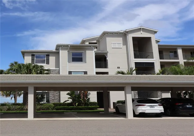 4th image of 920 Tidewater Shores Loop #301, Bradenton, FL 34208 | MLS# A4695099
