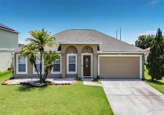 Photo 3 of Single family home for sale at 3013 Mandolin Dr, Kissimmee, FL 34744 | MLS# O6411560 | Listing updated on 2026-10-01