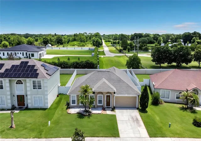 Photo 3 of Single family home for sale at 3013 Mandolin Dr, Kissimmee, FL 34744 | MLS# O6411560 | Listing updated on 2026-10-01